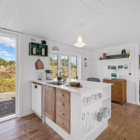 Neija - 800m From The Sea By Interhome