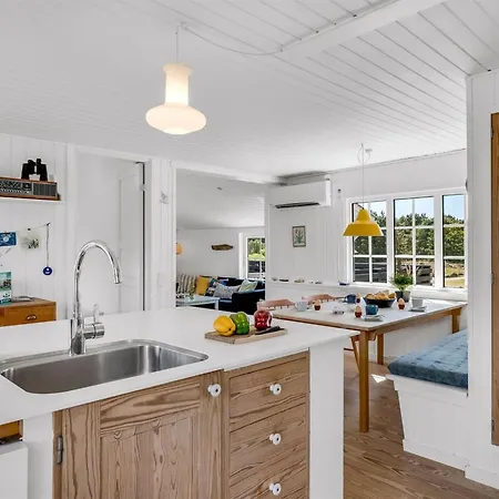 Neija - 800m From The Sea By Interhome *