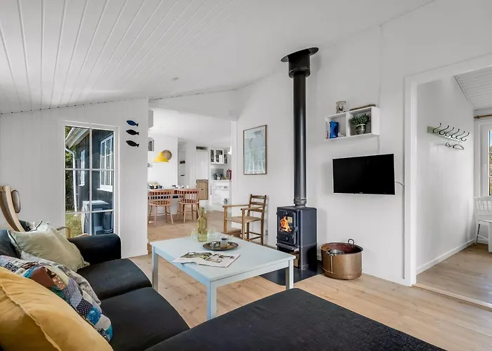 Neija - 800m From The Sea By Interhome